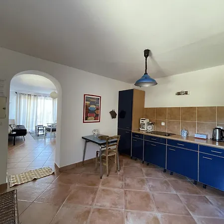 T3 De 80m2 Avec Piscine - Jardin - Vue